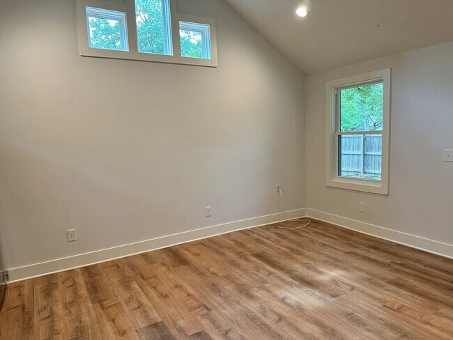 Building Photo - 3212 Alabama Ave