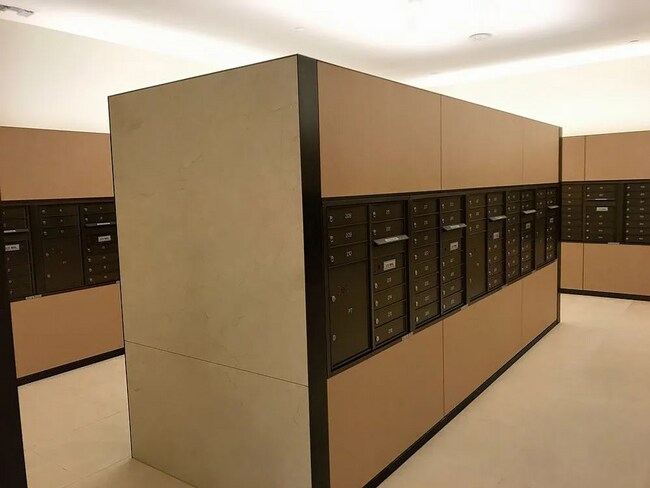 Building Photo - Luxury Executive Condo for Rent - DTLA