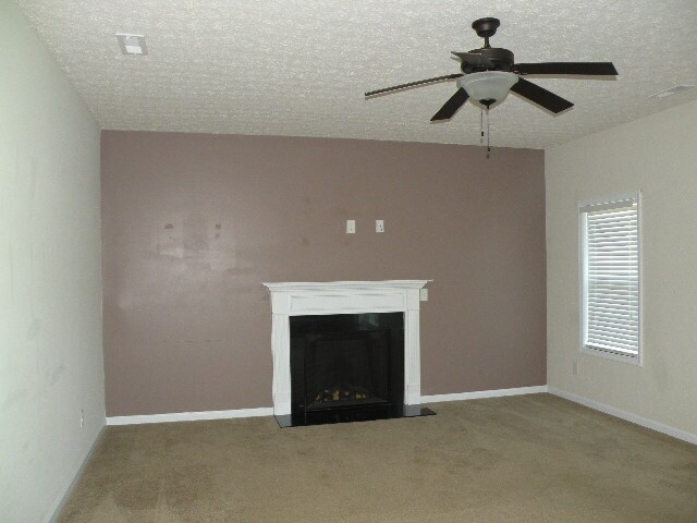 Building Photo - Beautiful custom home, don't want to miss this one!