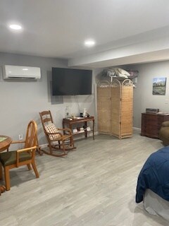 Building Photo - 568 Toms Hill Dr