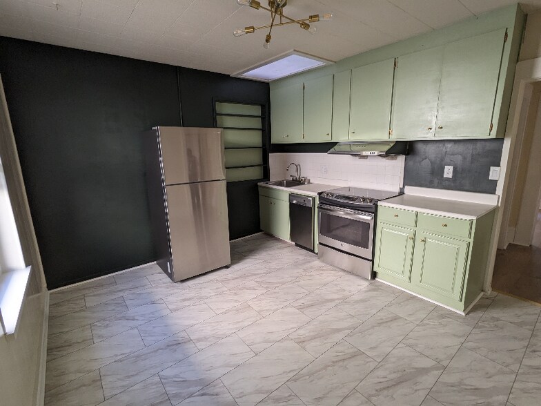 Building Photo - 341 Alcatraz Ave