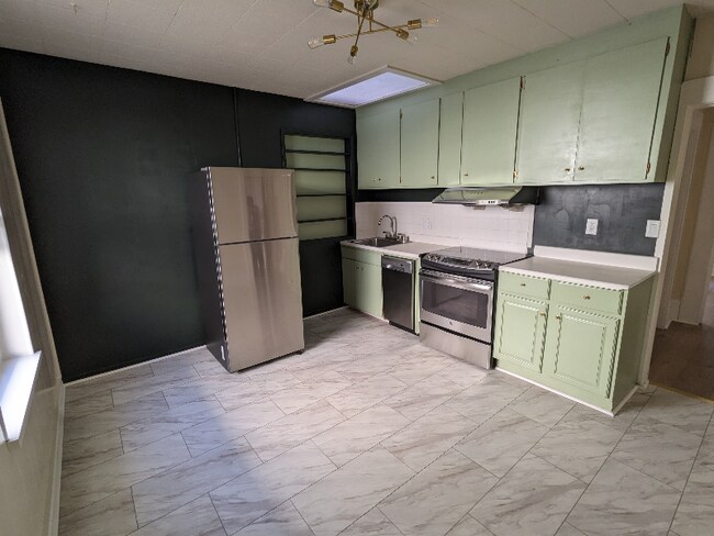 Building Photo - 341 Alcatraz Ave