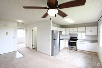 Building Photo - 1 bedroom, 1 bath, 2 parking unit in Cresc...