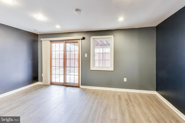 Building Photo - 14100 Oakpointe Dr