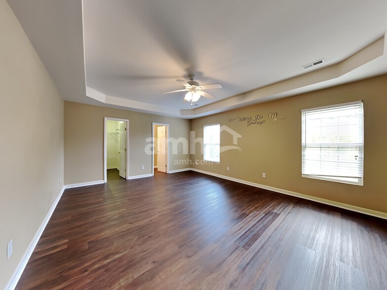 Building Photo - 3405 Rocket Ct