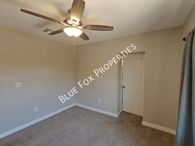 Building Photo - 619 S Highland Ave