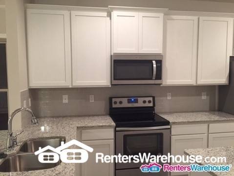 Building Photo - 8215 NW Stone Mill Dr