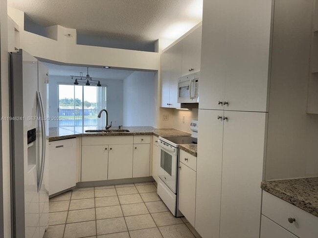 Building Photo - 10730 NW 66th St