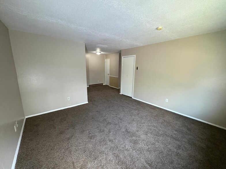 Building Photo - Brooke Park Apartments