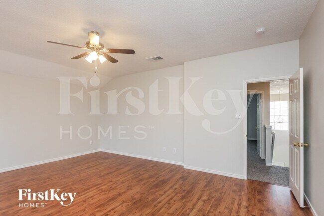 Building Photo - 2124 Twin Creek Ln