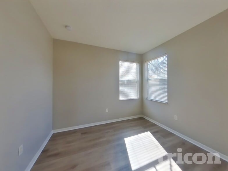 Building Photo - 1036 Napolean Way