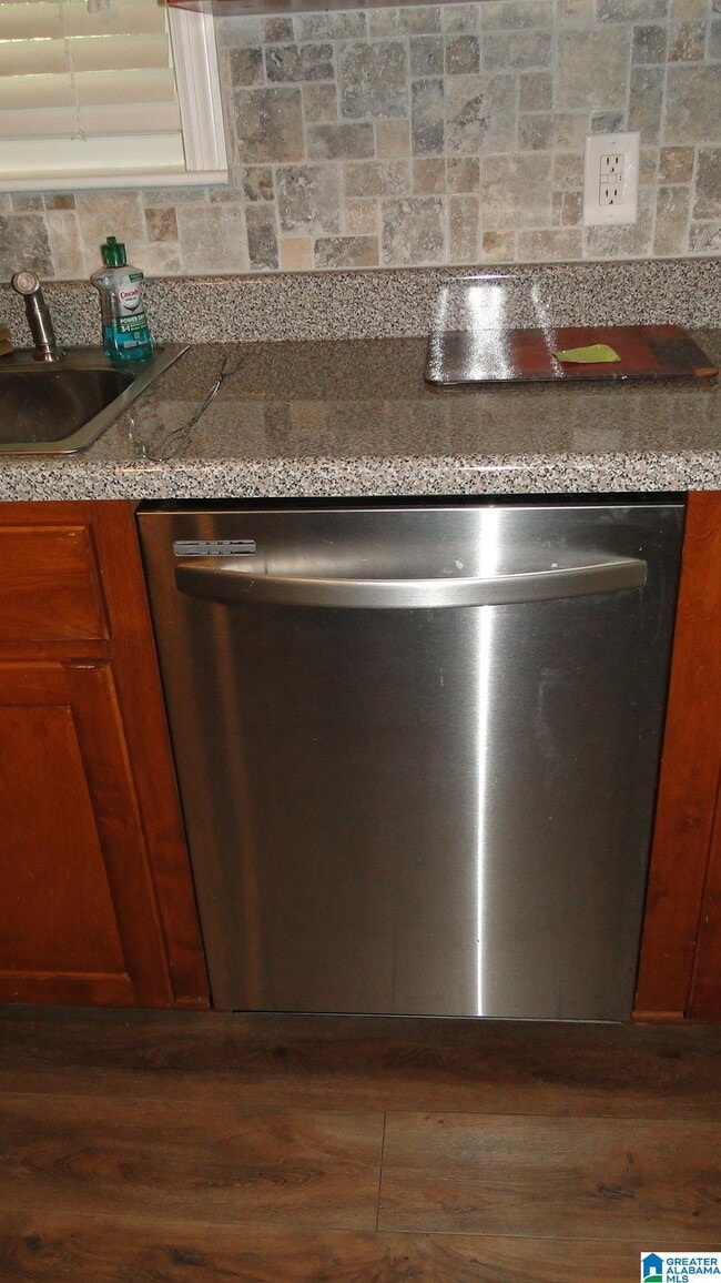 Building Photo - 33 Willie Emma Ln