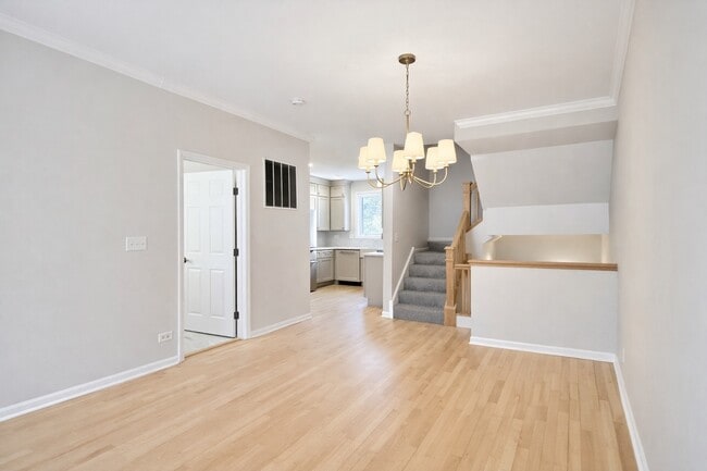 Building Photo - 1351 W Altgeld St