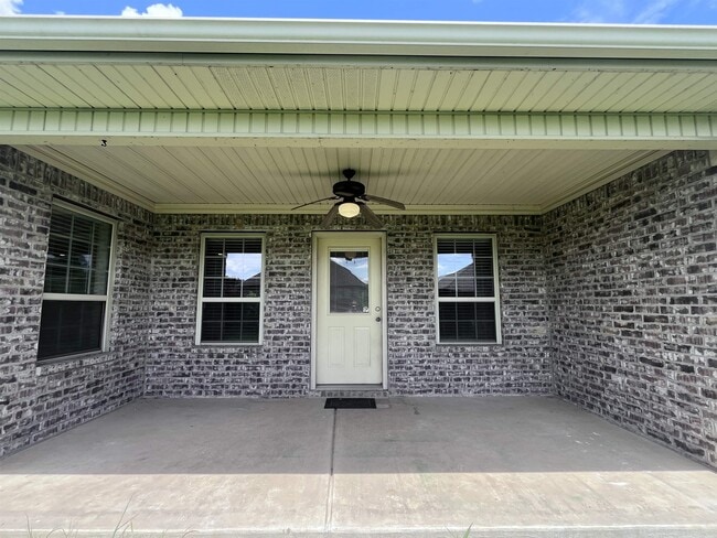 Building Photo - 1808 Airborn Dr