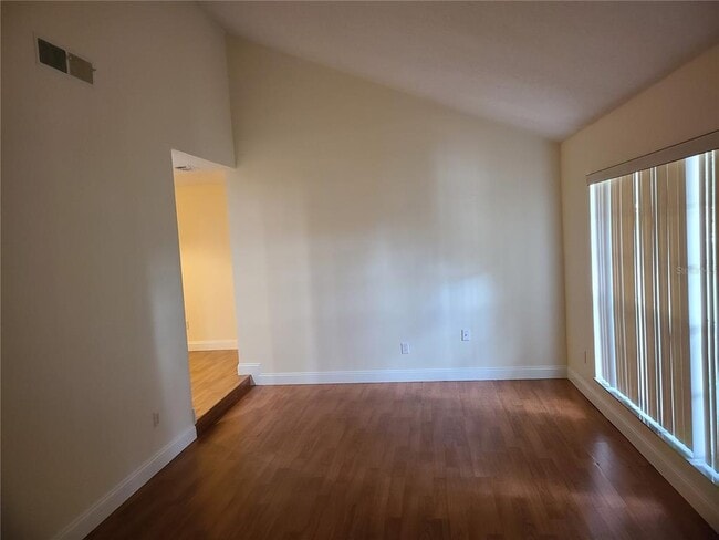 Building Photo - 1125 Santa Cruz Way