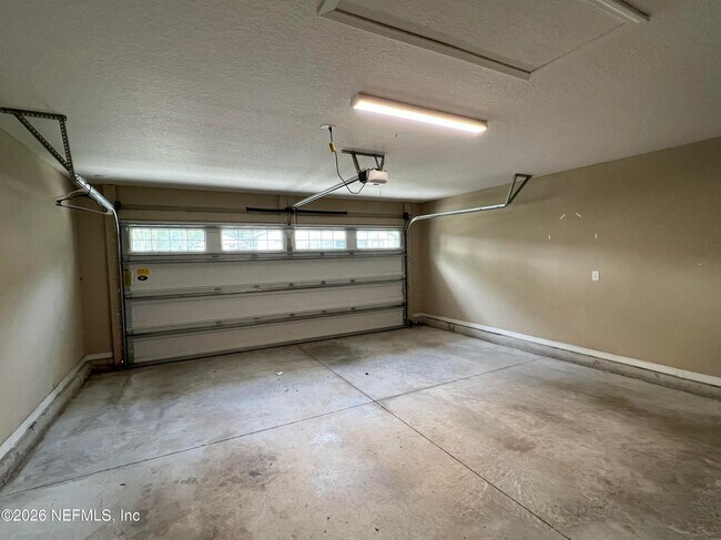 Building Photo - 12168 Biarritz St