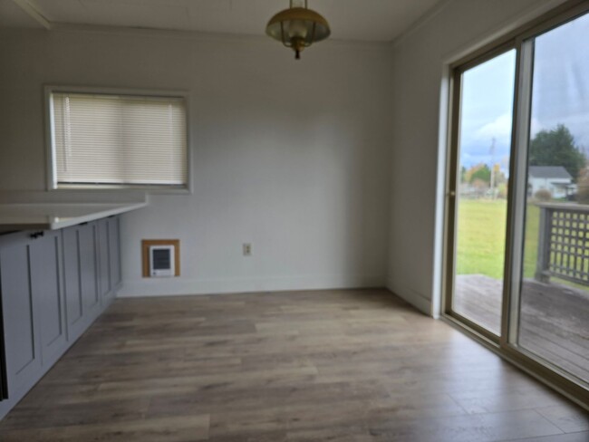 Building Photo - Newly remodeled two bedroom home - Port To...