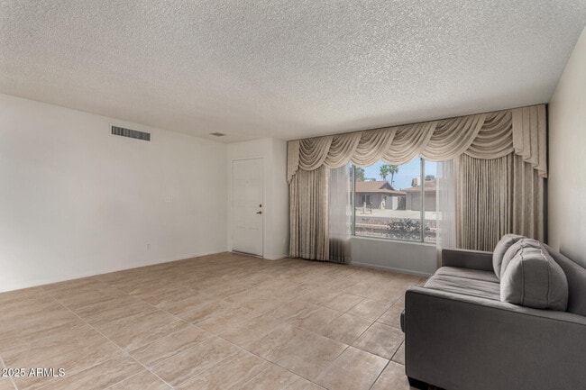 Building Photo - 5809 W Yucca St