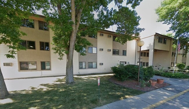 Building Photo - 1531 6th Pl SE