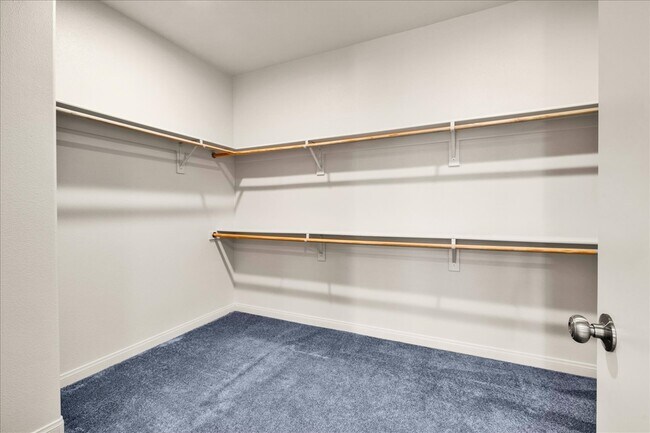 Building Photo - 56923 Ivanhoe Dr