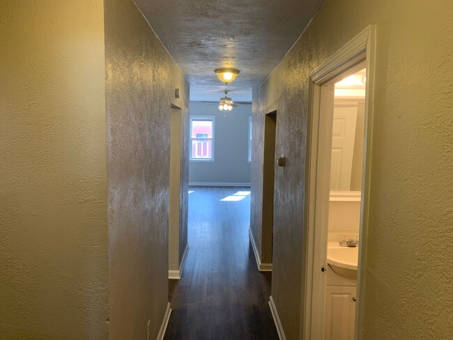 Building Photo - North Shore - 4 BR, 2 Bath with High-End K...