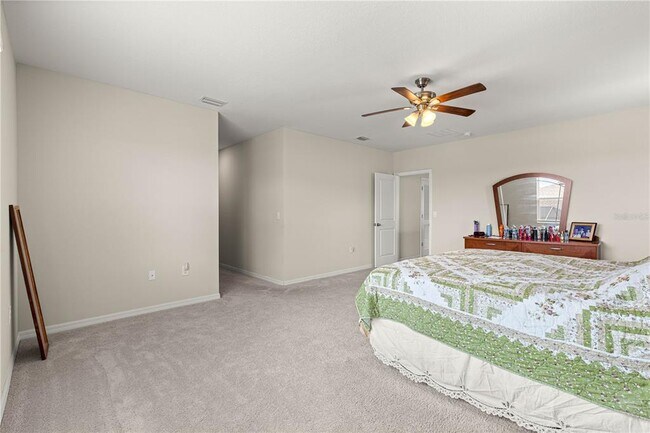 Building Photo - 8142 SW 59th Ave