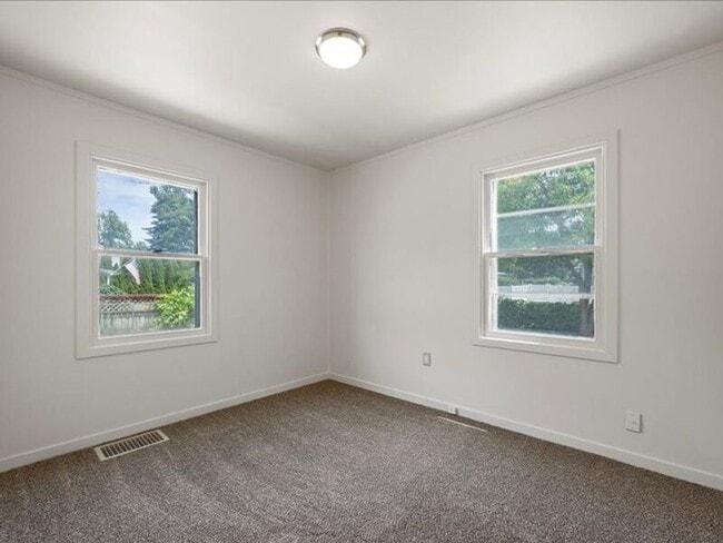Building Photo - 1306 Putnam St