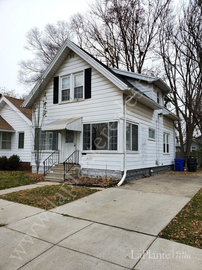 Two Bedroom Home on Berkshire for Rent 2020 Berkshire Pl Toledo OH