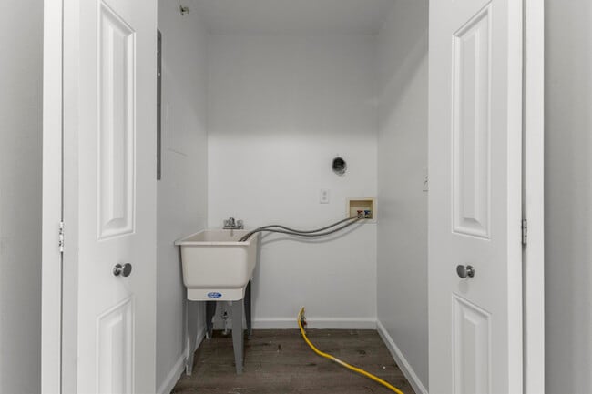 Building Photo - 13181 Turnberry Ct