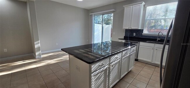 Building Photo - 9478 Silver Buttonwood St