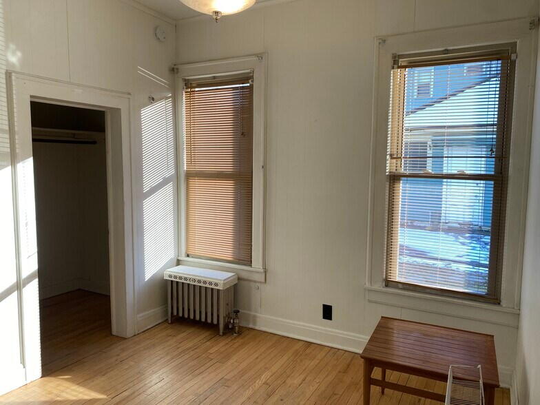 Building Photo - 43 Leroy St