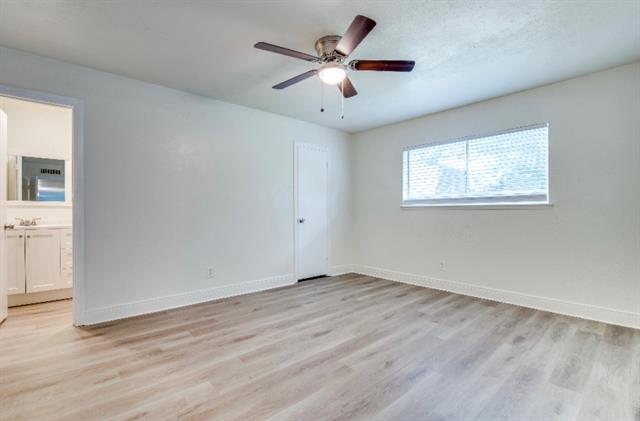 Building Photo - 5913 Maple Ln