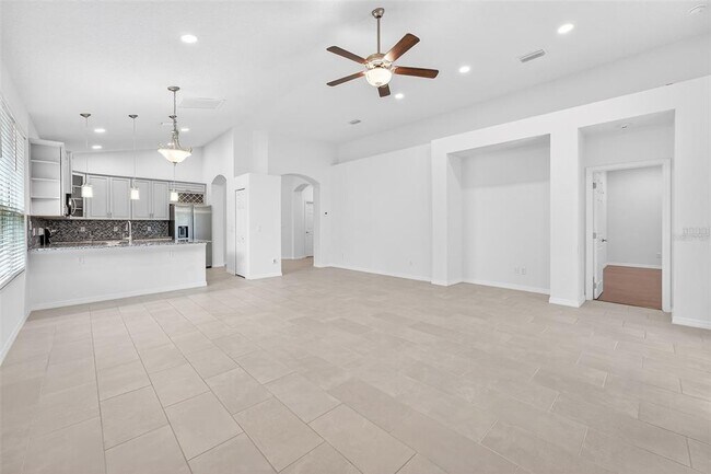 Building Photo - 3043 Lake Jean Dr