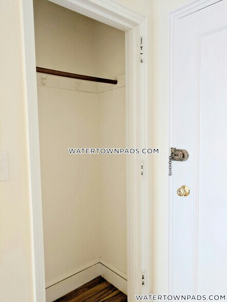 Building Photo - 550 Belmont St