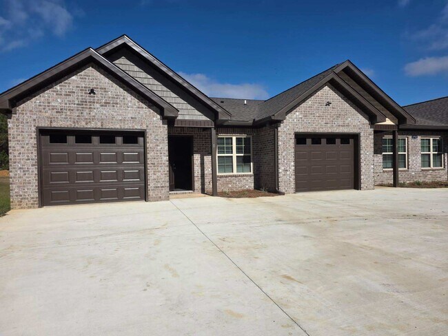 Building Photo - 1779 Jordon Ave