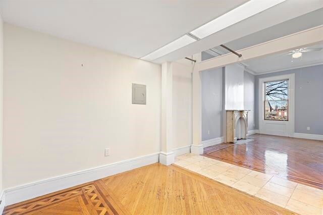 Building Photo - 910 Hudson St