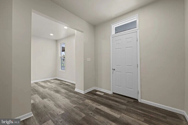Building Photo - Charming 4 Bedroom Home in West Baltimore