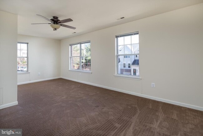 Building Photo - 6892 Kerrywood Cir