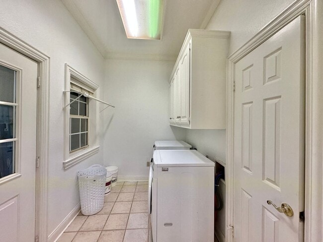 Building Photo - Tour Today! Spacious Country Retreat on 6+...