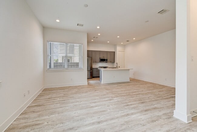Building Photo - 2539 Judiway St