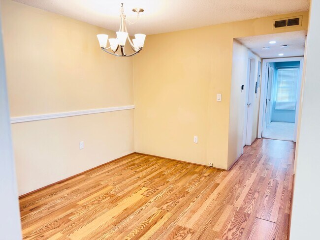 Building Photo - 32 Walden Dr