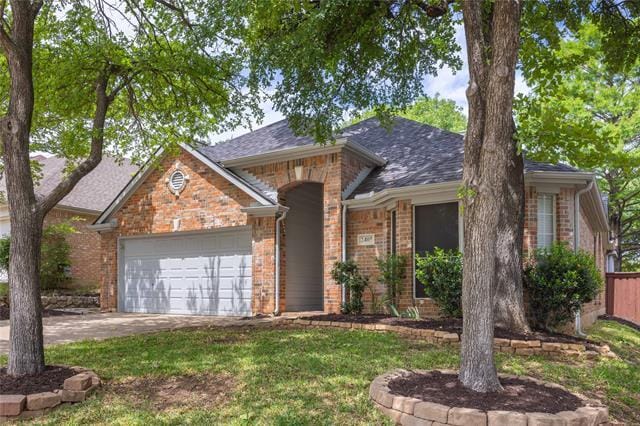 Building Photo - 2405 Pinehurst Ct