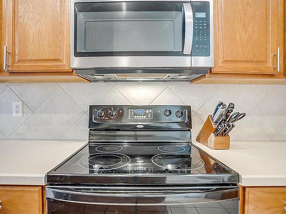 Building Photo - 2353 Clairborne Dr