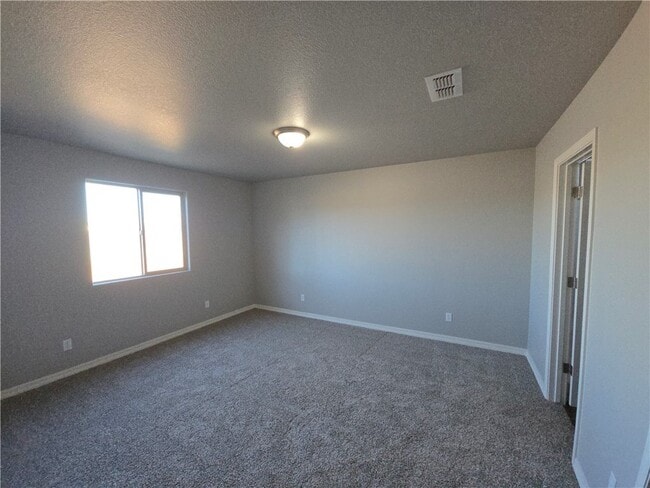 Building Photo - 2951 E Colina Cerbat