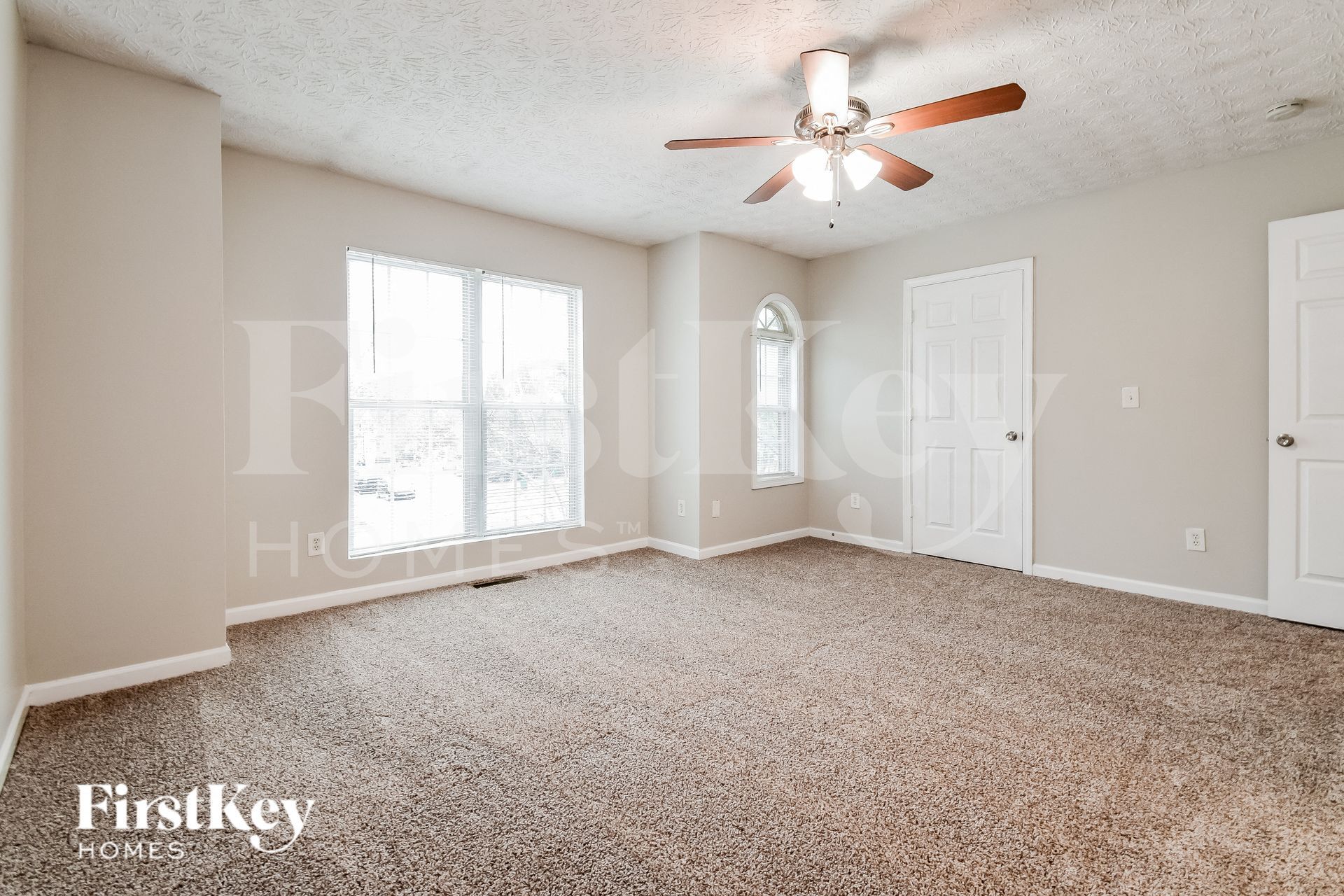 Building Photo - 2435 Piering Dr