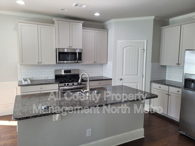 Building Photo - 6477 Crosscreek Ln