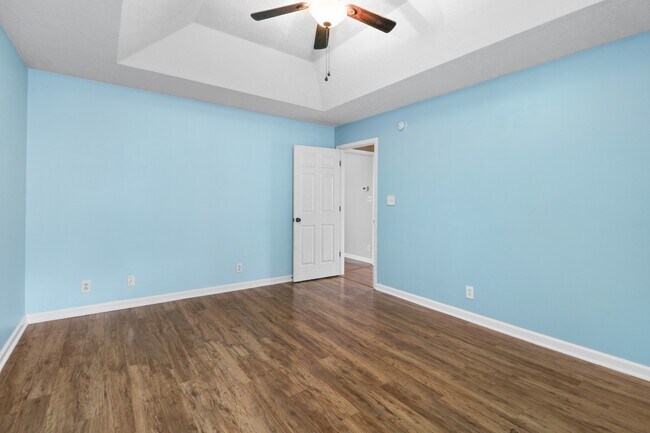 Building Photo - 1633 Cedar Springs Cir