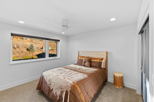 Building Photo - 85 Haverly St