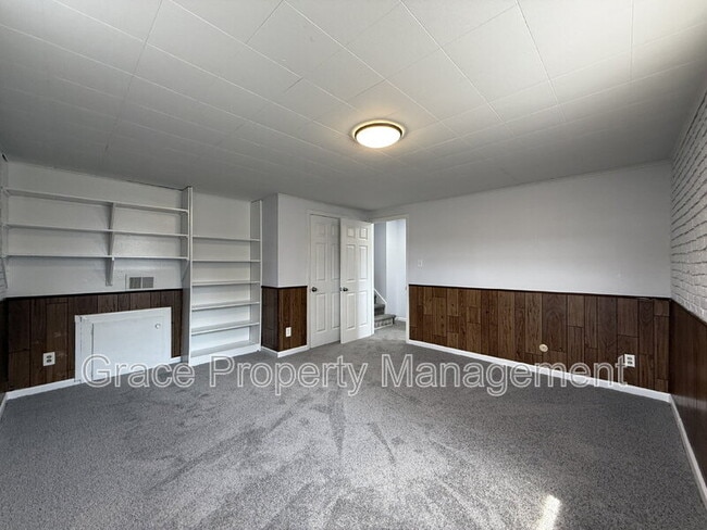 Building Photo - 1300 Quari St