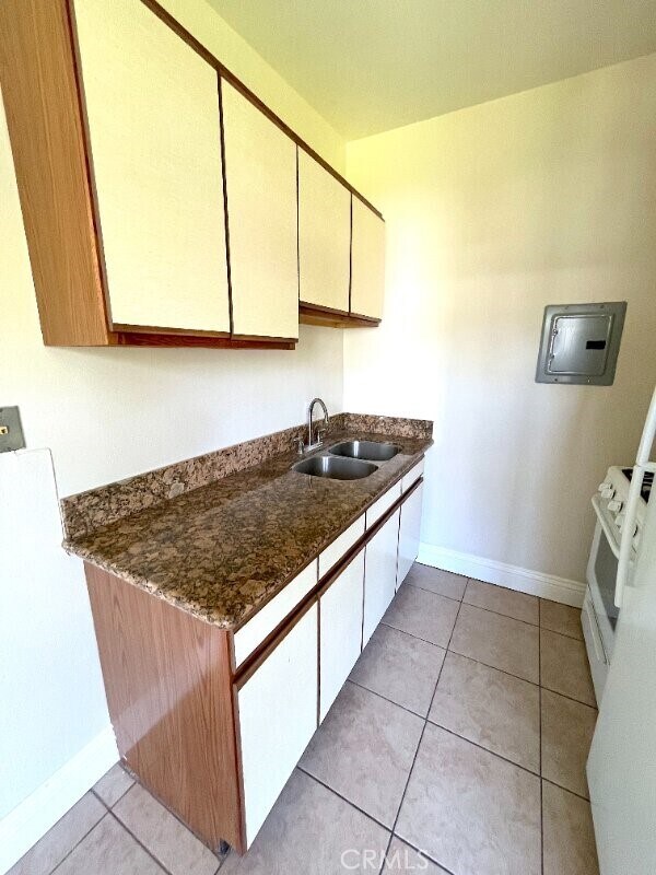 Building Photo - 146 S Princeton Ave